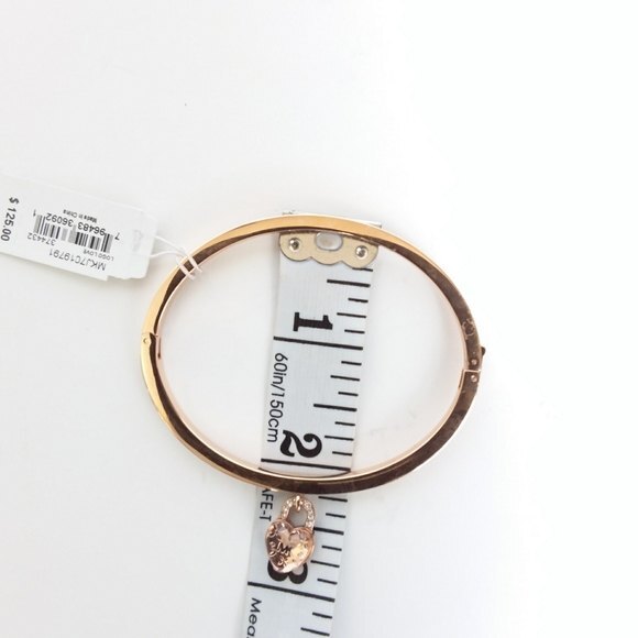 Michael Kors Bracelet Rose Gold Logo Love Heart Charm Rhinestone Hinge Bangle - Picture 4 of 10